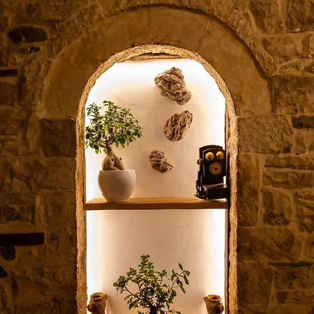 Hotel Ikona Gorices Berat